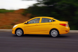 2010款北京现代瑞纳试驾