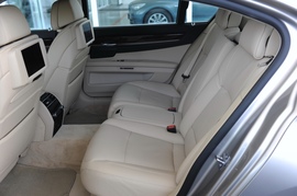 2009款宝马750Li