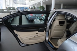 2009款宝马750Li