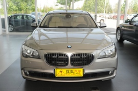 2009款宝马750Li