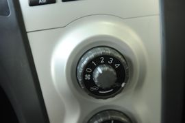 2010款雅力士1.6G