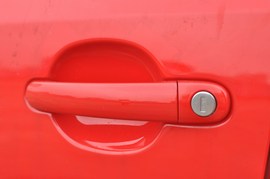 2011款斯柯达晶锐酷黑版实拍