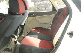 2011款福特福克斯三厢1.8