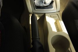 2011款福特福克斯三厢1.8