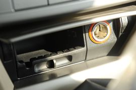 2011款福特福克斯三厢1.8