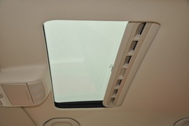 2011款斯柯达晶锐1.6L手动酷黑版