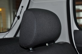 2011款斯柯达晶锐1.6L手动酷黑版
