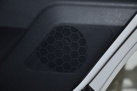 2011款斯柯达晶锐1.6L手动酷黑版