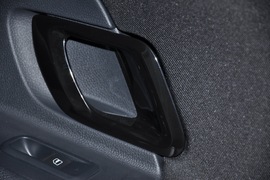 2011款斯柯达晶锐1.6L手动酷黑版