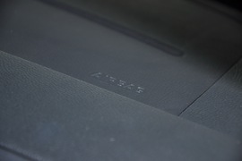 2011款斯柯达晶锐1.6L手动酷黑版
