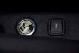 2011款斯柯达晶锐1.6L手动酷黑版