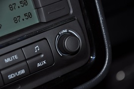 2011款斯柯达晶锐1.6L手动酷黑版