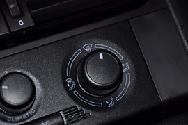 2011款斯柯达晶锐1.6L手动酷黑版