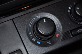 2011款斯柯达晶锐1.6L手动酷黑版