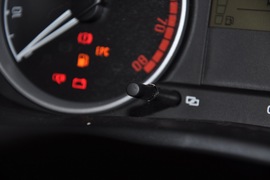 2011款斯柯达晶锐1.6L手动酷黑版