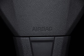 2011款斯柯达晶锐1.6L手动酷黑版
