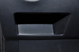 2011款斯柯达晶锐1.6L手动酷黑版