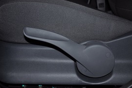 2011款斯柯达晶锐1.6L手动酷黑版