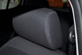2011款斯柯达晶锐1.6L手动酷黑版