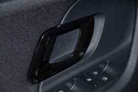 2011款斯柯达晶锐1.6L手动酷黑版