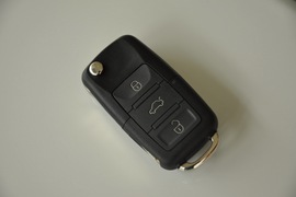 2011款斯柯达晶锐1.6L手动酷黑版