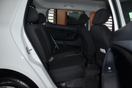 2011款斯柯达晶锐1.6L手动酷黑版