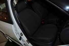 2011款斯柯达晶锐1.6L手动酷黑版