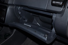 2011款斯柯达晶锐1.6L手动酷黑版