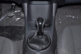 2011款斯柯达晶锐1.6L手动酷黑版