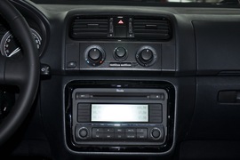 2011款斯柯达晶锐1.6L手动酷黑版