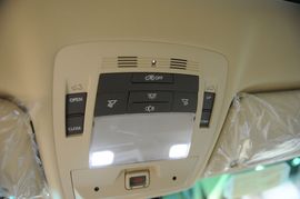 2010款雷克萨斯RX350典雅版
