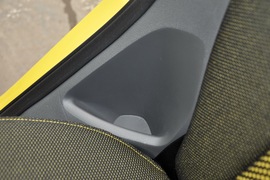 2011款福特福克斯两厢2.0L手自一体运动型