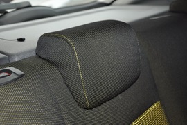 2011款福特福克斯两厢2.0L手自一体运动型