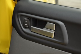 2011款福特福克斯两厢2.0L手自一体运动型
