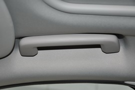 2011款福特福克斯两厢2.0L手自一体运动型