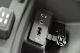 2011款福特福克斯两厢2.0L手自一体运动型