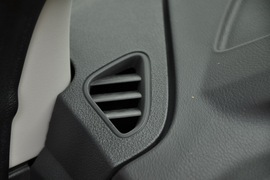 2011款福特福克斯两厢2.0L手自一体运动型