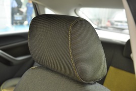 2011款福特福克斯两厢2.0L手自一体运动型
