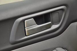 2011款福特福克斯两厢2.0L手自一体运动型