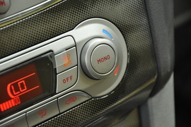 2011款福特福克斯两厢2.0L手自一体运动型