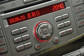 2011款福特福克斯两厢2.0L手自一体运动型