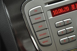 2011款福特福克斯两厢2.0L手自一体运动型
