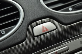 2011款福特福克斯两厢2.0L手自一体运动型