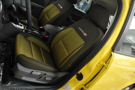 2011款福特福克斯两厢2.0L手自一体运动型