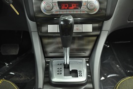 2011款福特福克斯两厢2.0L手自一体运动型