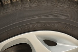 2011款福特福克斯两厢2.0L手自一体运动型
