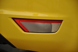 2011款福特福克斯两厢2.0L手自一体运动型