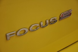 2011款福特福克斯两厢2.0L手自一体运动型