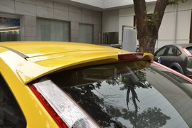 2011款福特福克斯两厢2.0L手自一体运动型