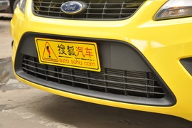 2011款福特福克斯两厢2.0L手自一体运动型
